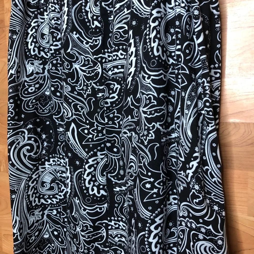 Kim Rogers Large Black & White Beaded Maxi Skirt - Image 8