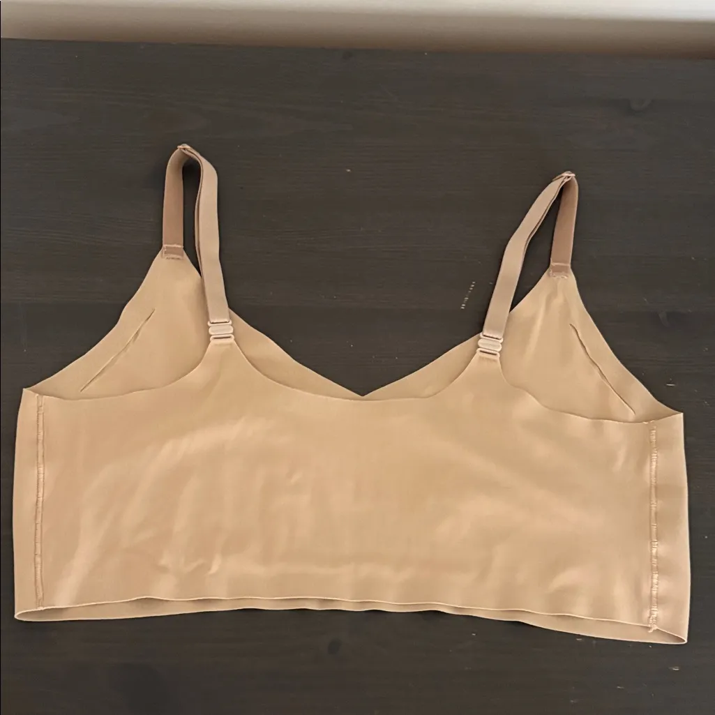 True & Co. Triangle Bra V Neck Adjustable Strap Light Beige Wireless XL Tan - Image 5