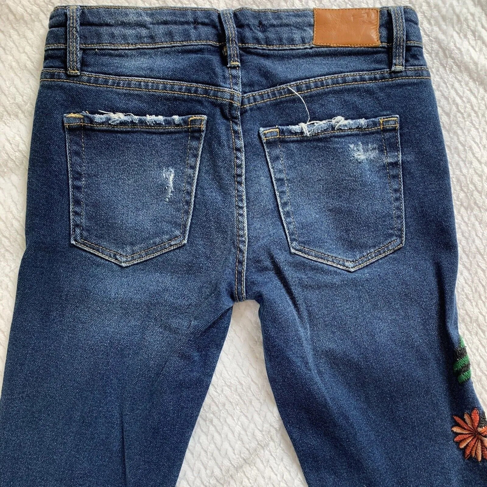Zara Trafaluc Size 2 Skinny Jeans Multicolor Boho Floral Embroidered Distressed - Image 6