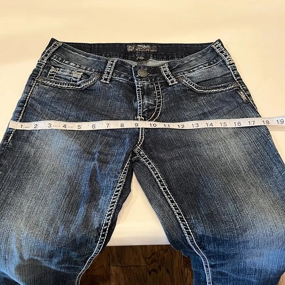 Silver Jeans Suki Capri Mid Rise Size 29 - Image 5