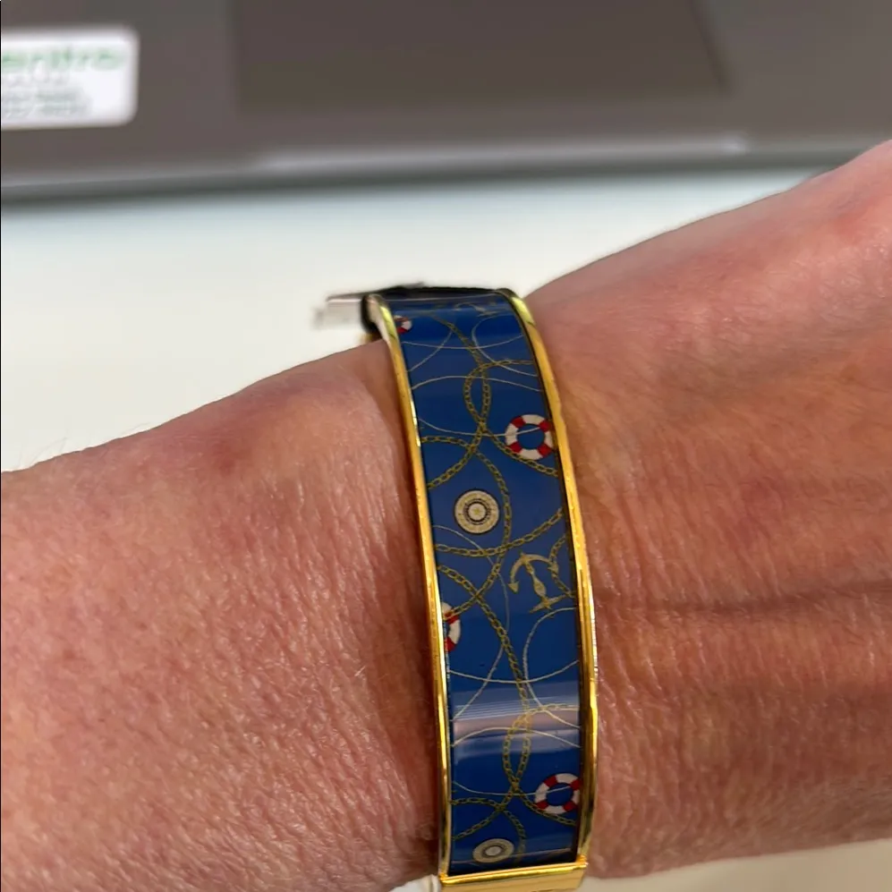 💯NWT Talbots nautical Gold and Blue Enamel bangle. Great 🎁🎁🎁 - Image 2