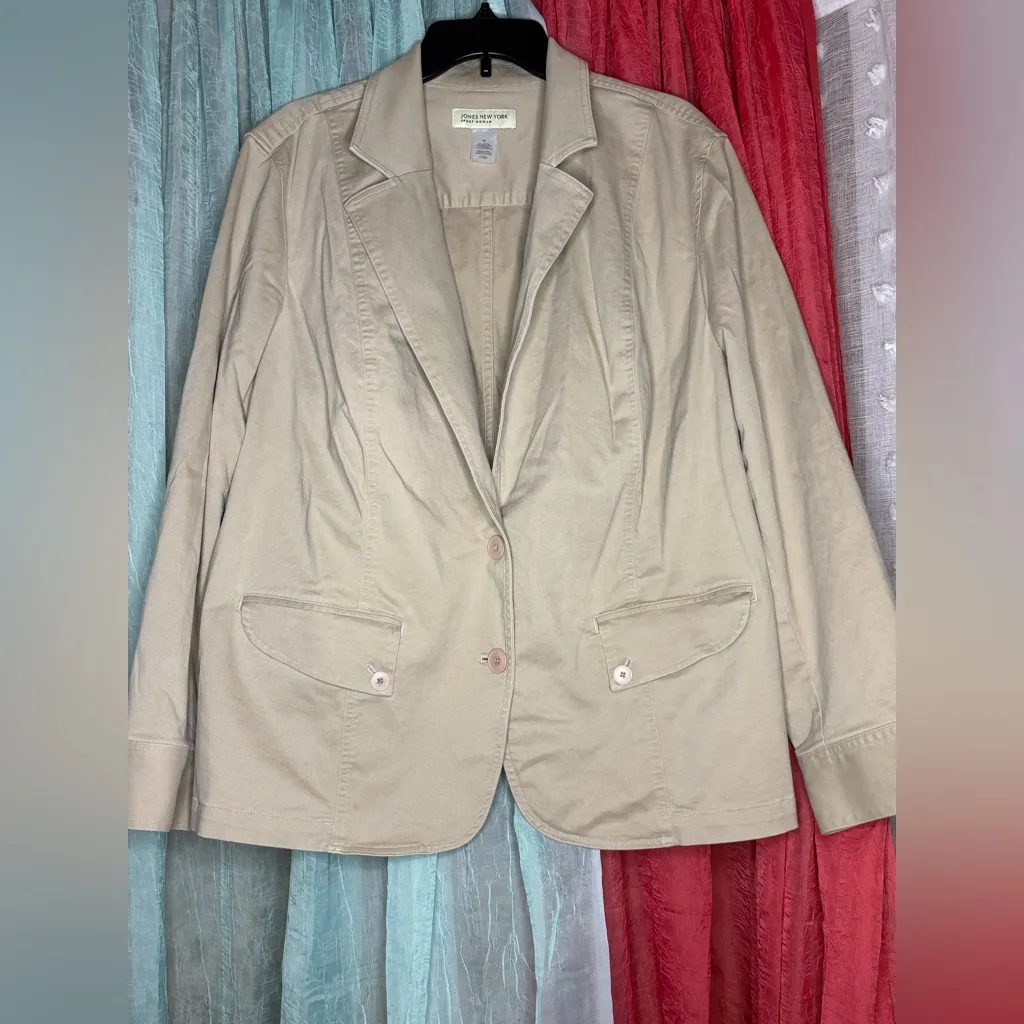 Jones New York Light Tan Blazer - Image 3