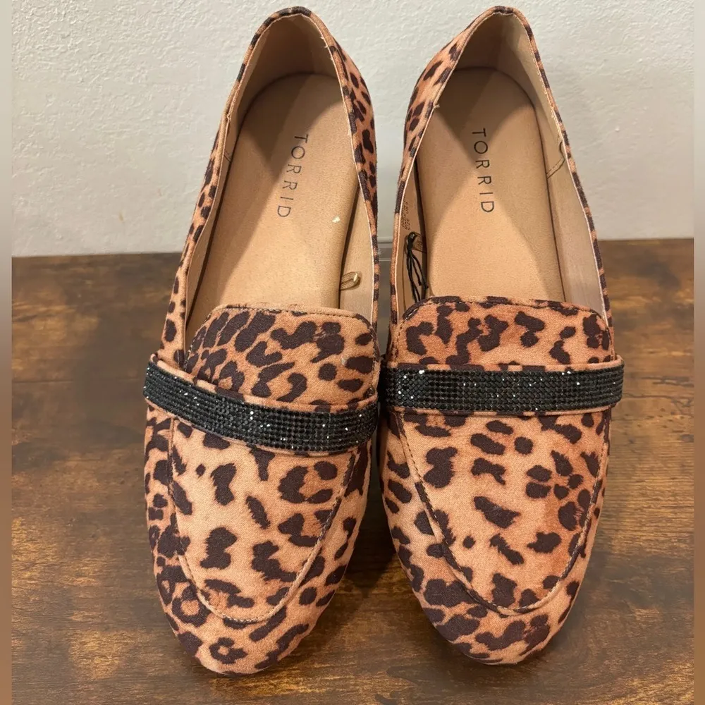 Torrid Embellished Band Loafers - Size 9 - Image 4