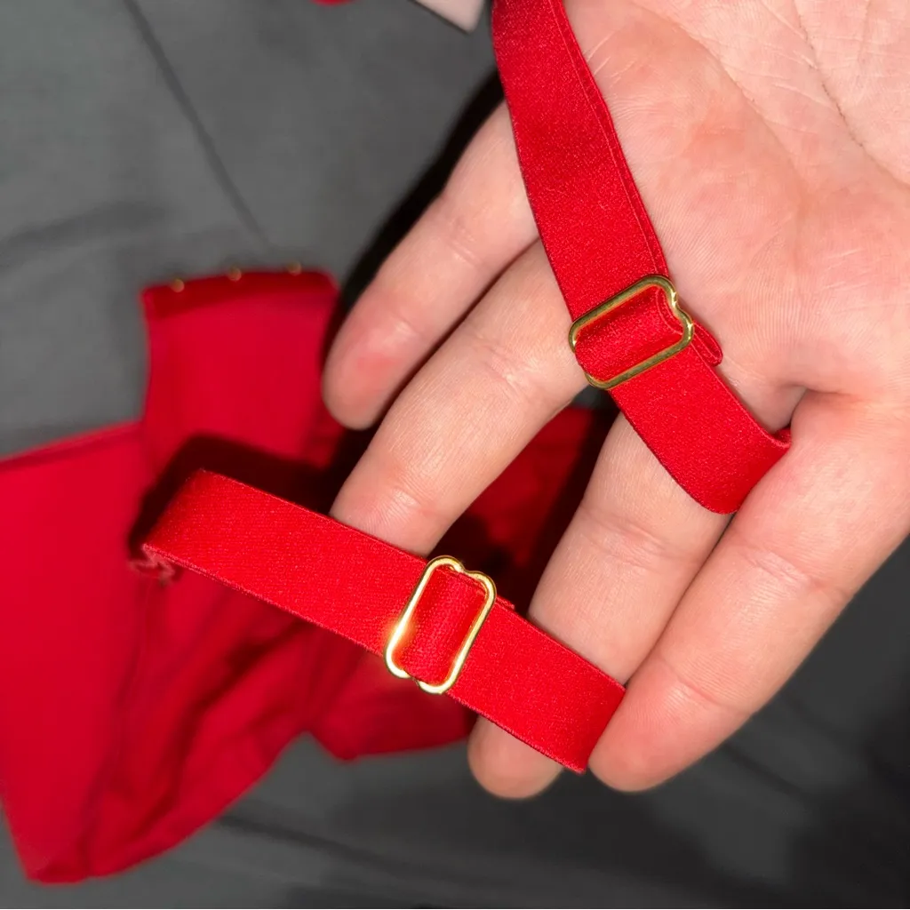 Incredible by Victorias Secret unlined plunge bra - Image 6