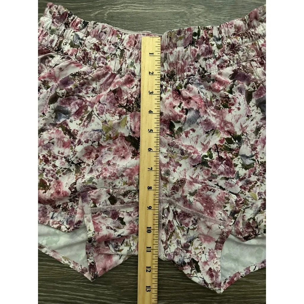 Lululemon Tracker Short V *4" Blossom Spritz Multi size 10 - Image 3