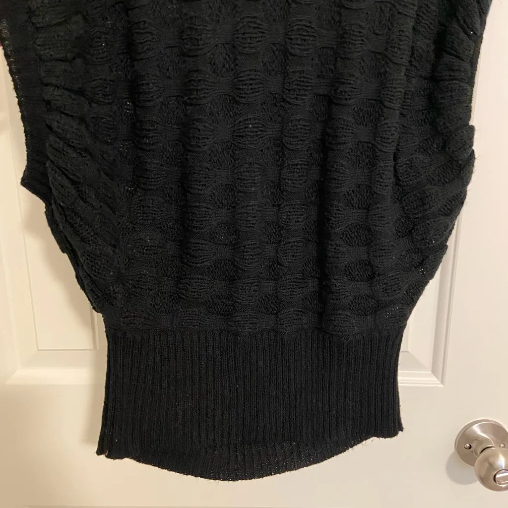 EUC One7Six women’s black loose fluffy knit cowl neck‎ short sleeve sweater M Size M - Image 3