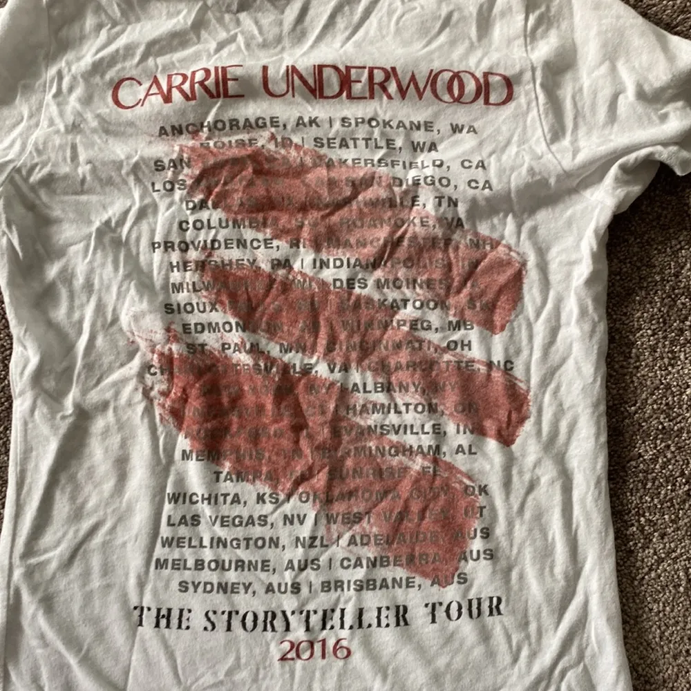 Carrie Underwood Top SIZE S - Image 4