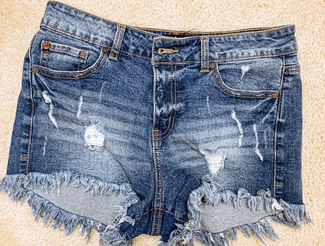 Cut Off Denim Shorts  - Image 7