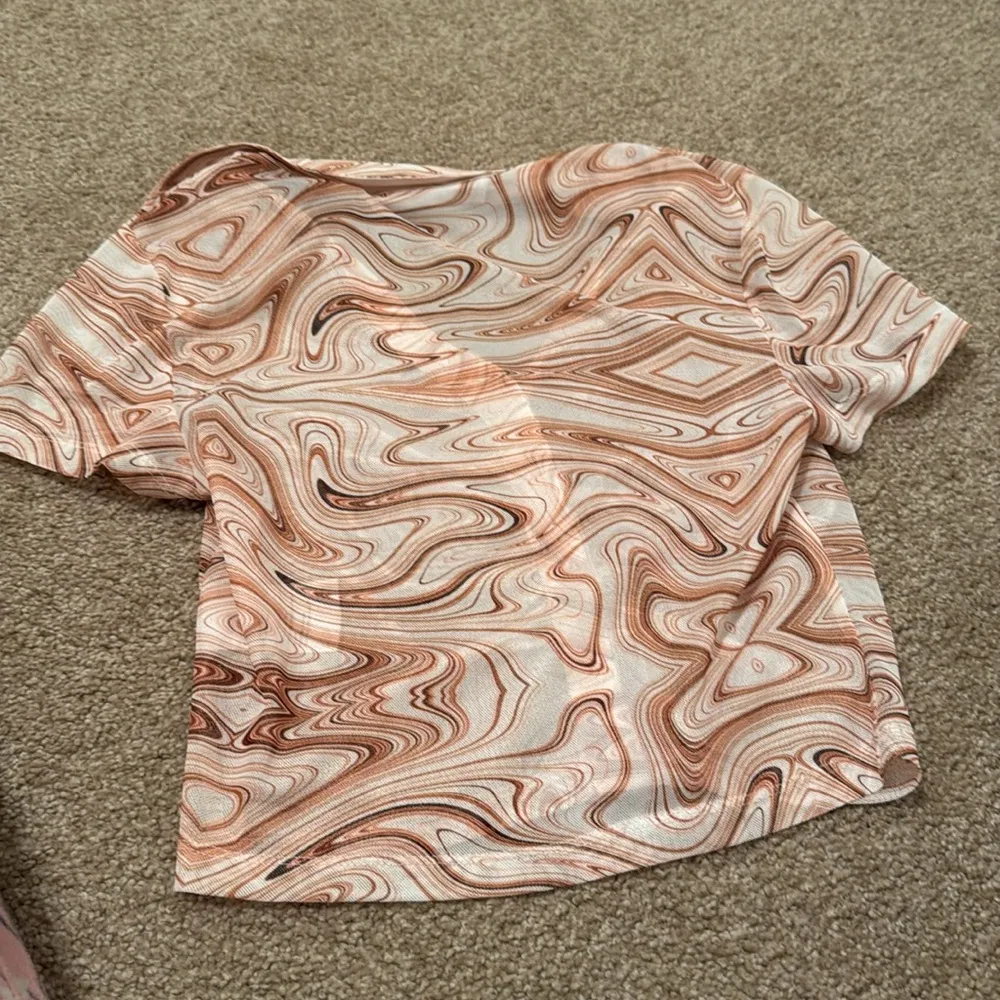 XS by Eloise shear crop button down top - Image 6