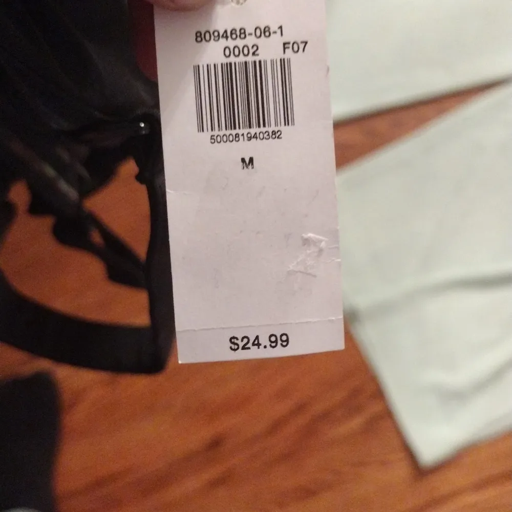 Old Navy Bra SIZE M - Image 4