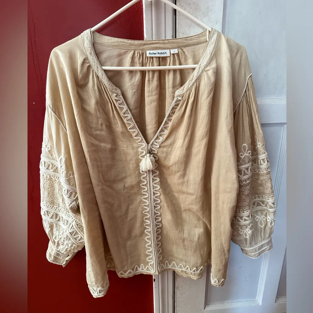 Roller Rabbit Women’s Boho Embroidered Blouse Top Cream Long Sleeves Vneck - Image 4