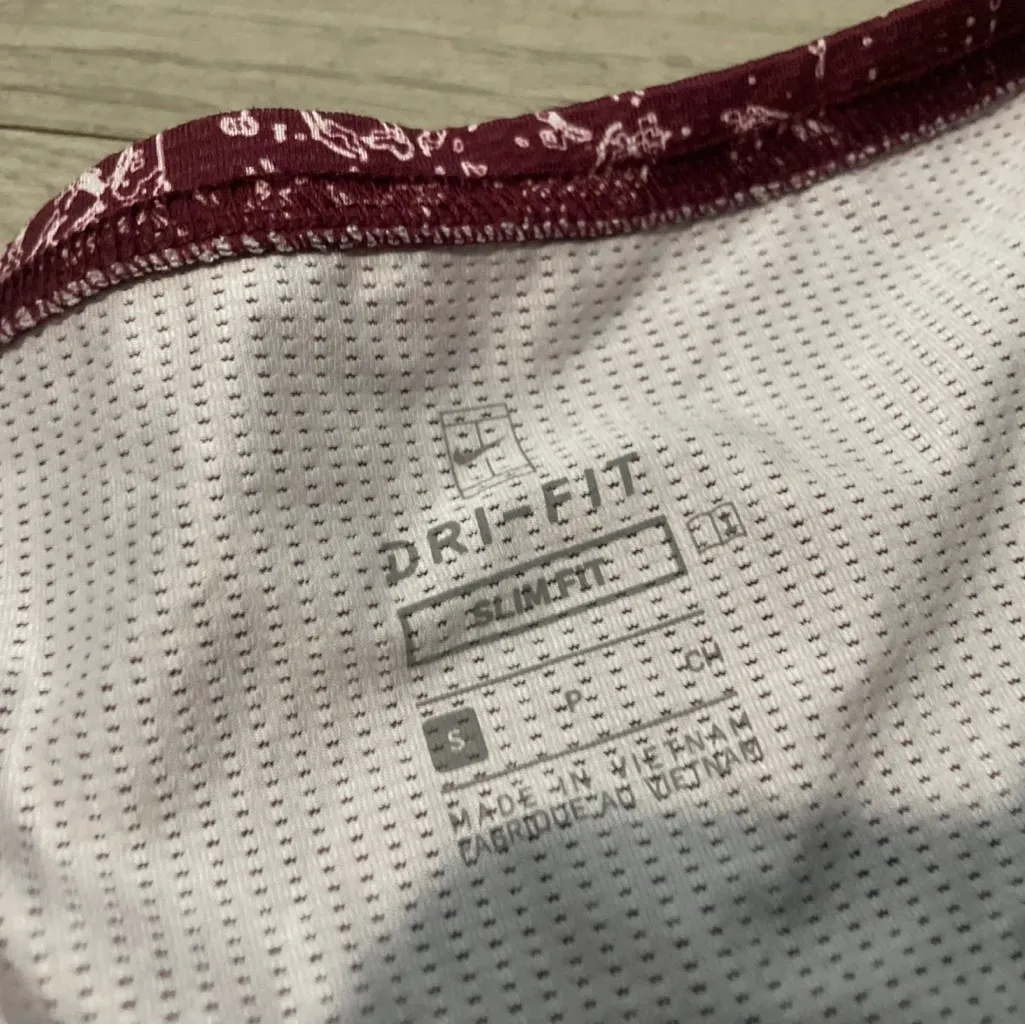 Nike Women's Burgundy and White Tank Top - Image 2