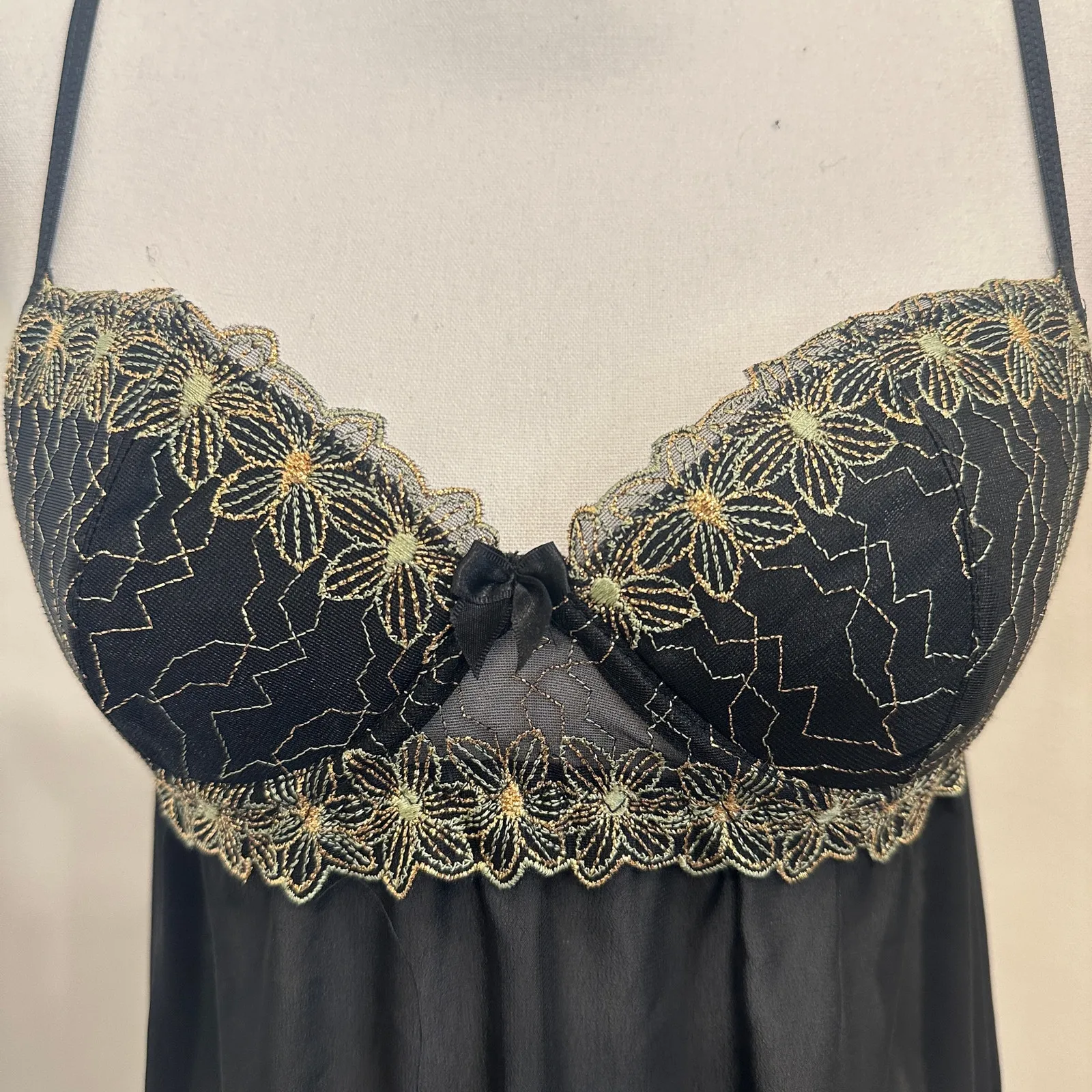 VTG Leo Modas Black Sheer Chemise With Gold Floral Embroidered Bodice Coquette - Image 4