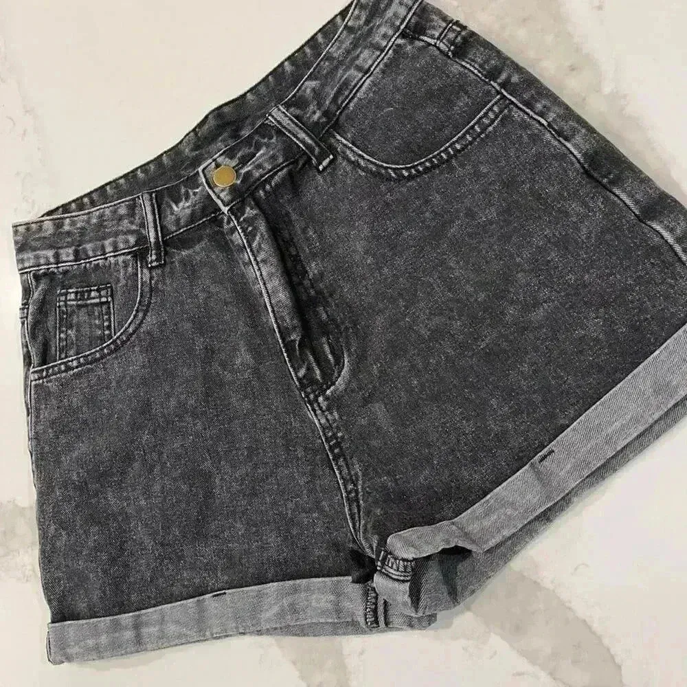 Shein Shorts Women's Size 6 Faded Weathered Black Denim High-Rise Rolled Cuffs - Image 2