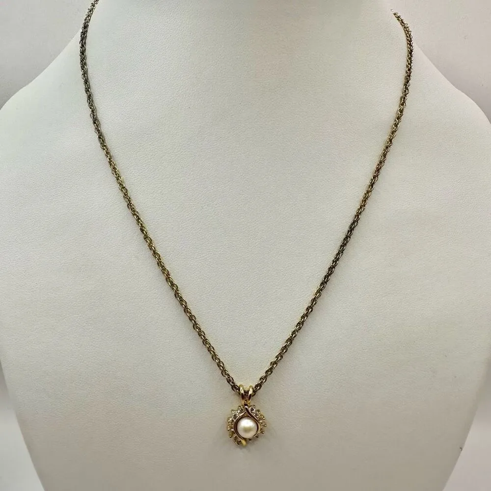 Gold tone faux pearl and rhinestone pendant necklace - Image 9