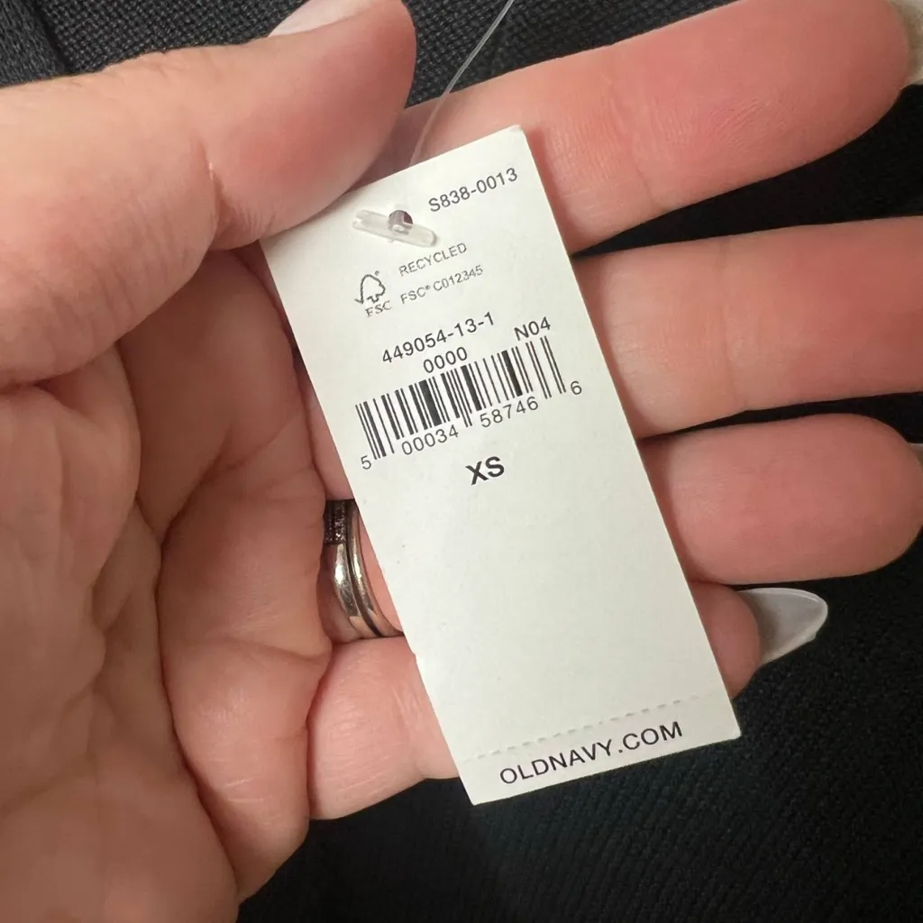 Old Navy Woman Size XS Black Long Sleeve‎ lightweight v neck knit sweater NWT - Image 2