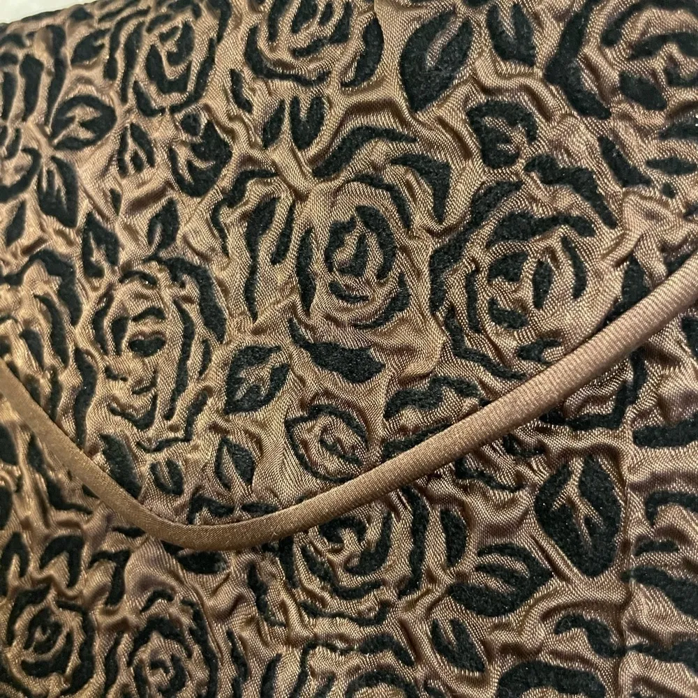 La Regale Vintage Small Formal Clutch With Strap- Floral Rose Textured Pattern - Image 5