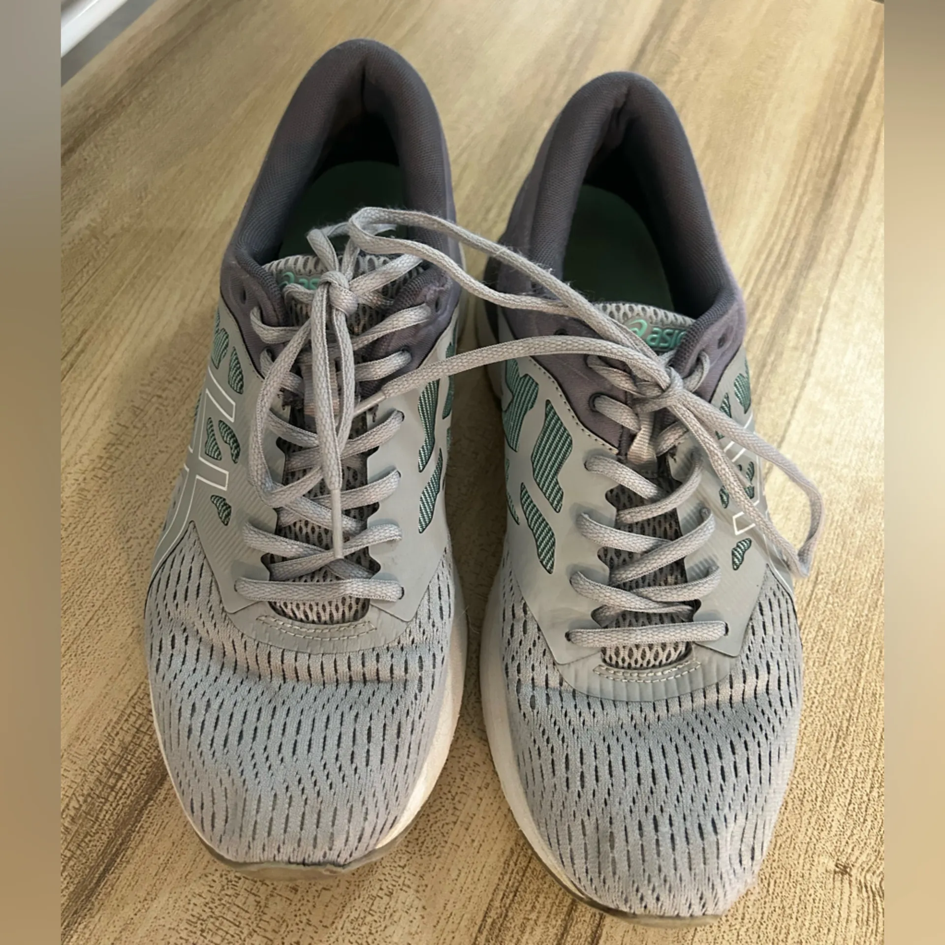 Asics Gel- Flux 5 Size 11 Womens - Image 2