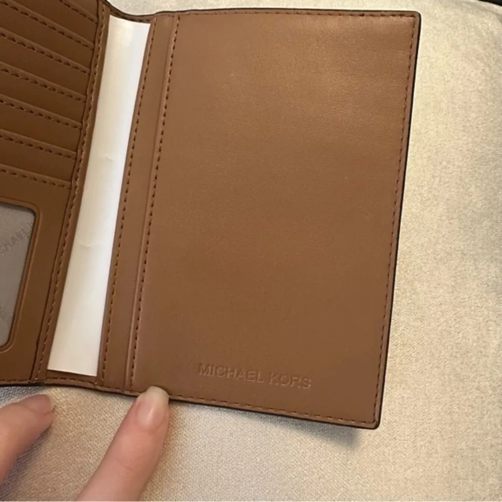 NEW Michael Kors canvas passport cover - Image 4