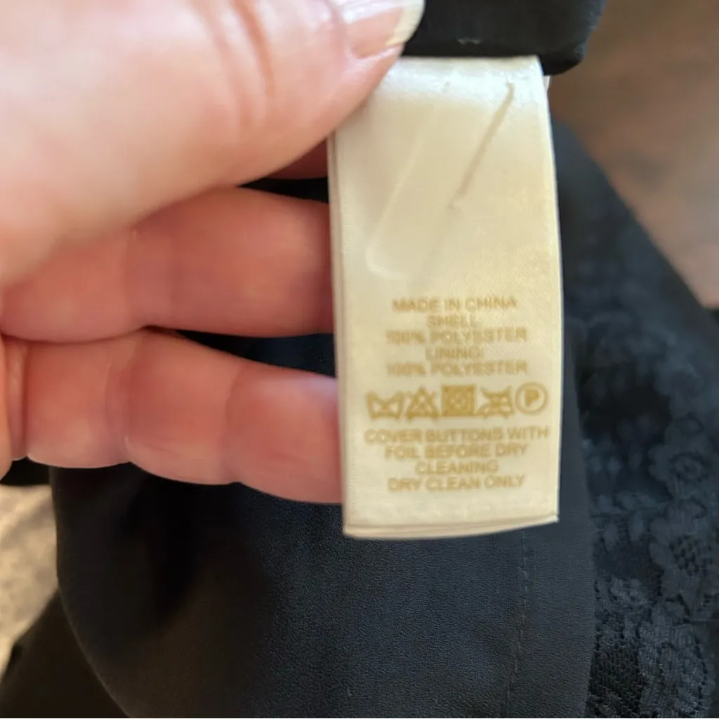 Kate Spade Cap Sleeve Crepe Dress in Las Vegas Black. Size 00. - Image 8