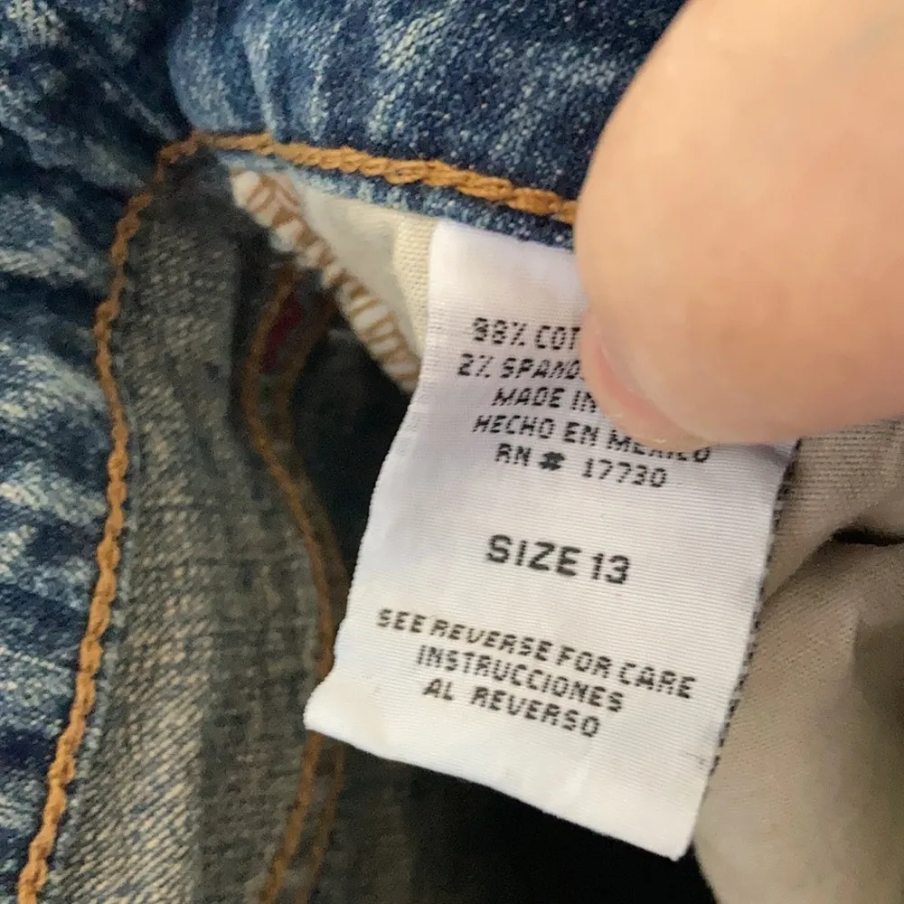 FINAL MARKDOWN Junior mossimo jeans 13 Size undefined - Image 5