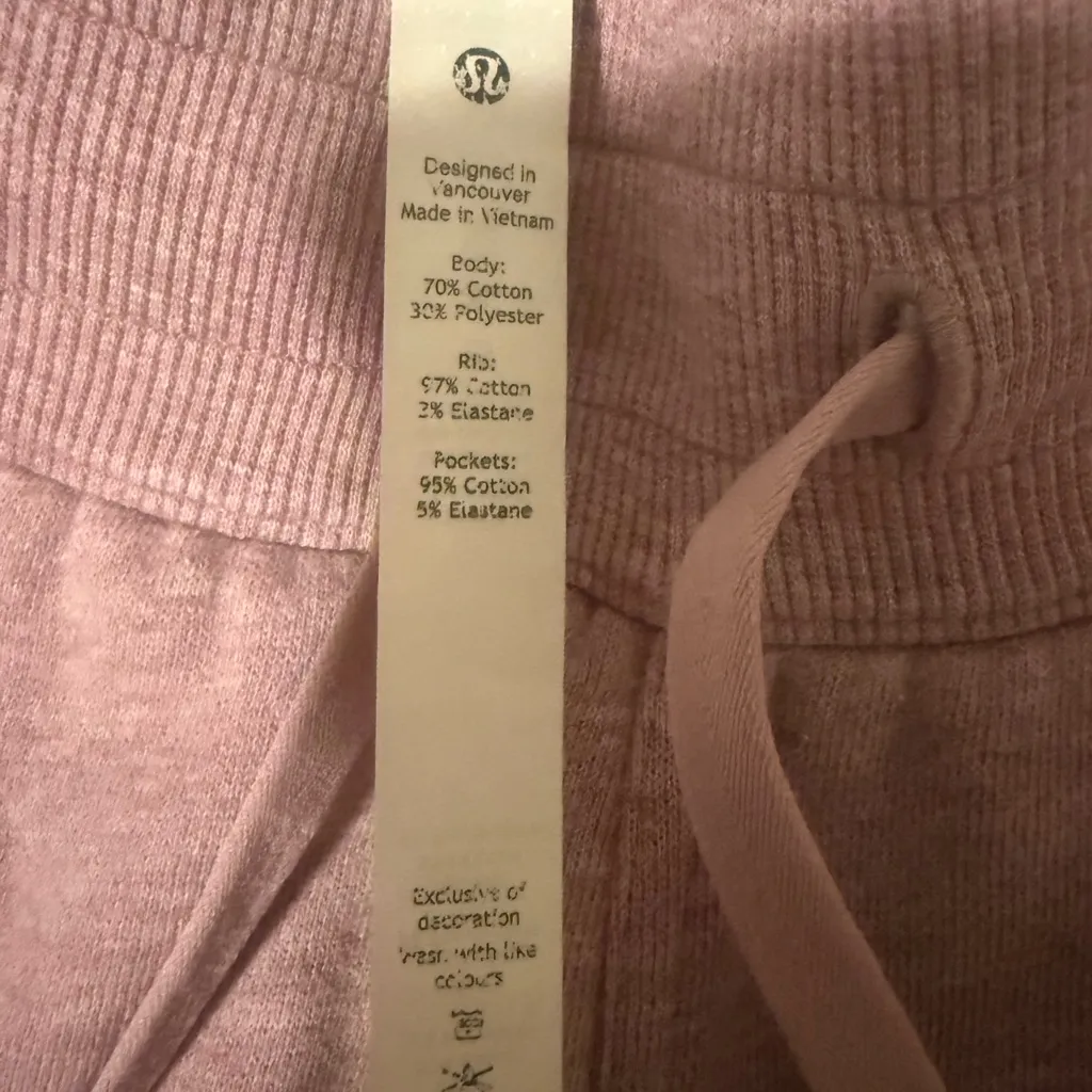 Lululemon Scuba High-Rise Jogger
Heathered Pink Taupe 2 - Image 12