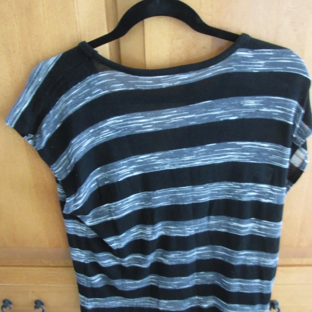 Black & White Shirred Front Sweater - Image 4