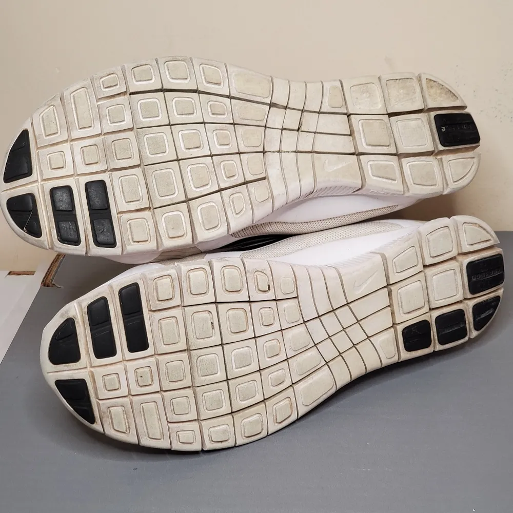 Nike Running Athletic Shoes 580406-101 Free 4.0 V3 Women White Sneakers - Image 7