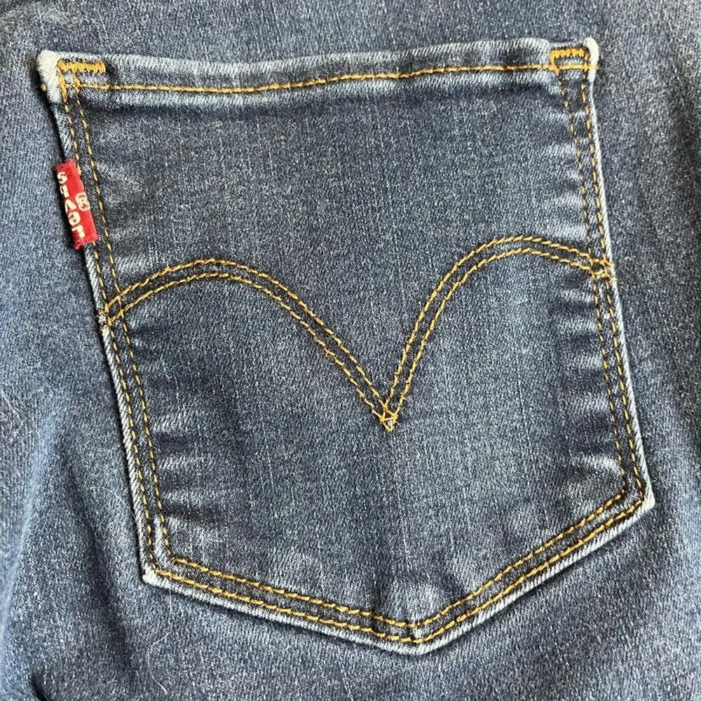 Levi’s Women's 9" Mid Rise Skinny Dark Wash Ankle Stretch Jeans Size 8 - Image 8