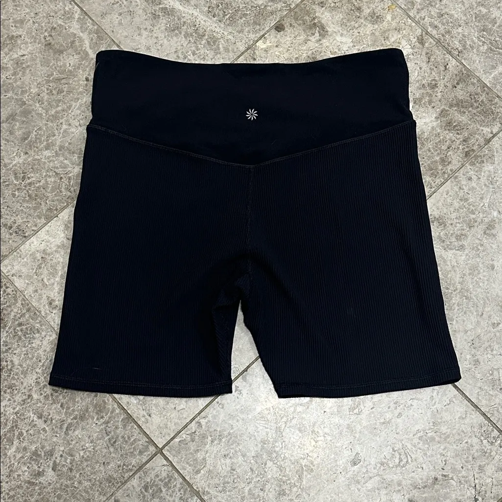 Athleta Elation Crossover Rib 7” Short Black XL - Image 9