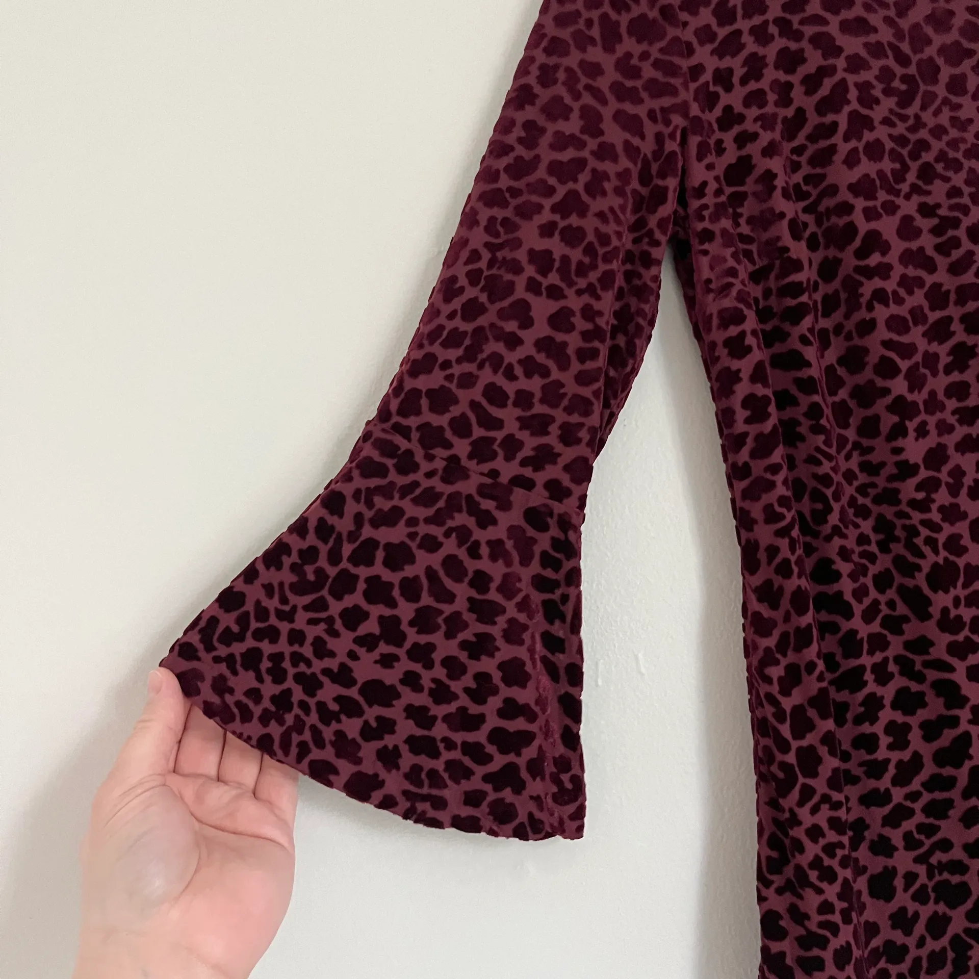 NWT  Boat Neck Bell Sleeve Animal Print Burnout Velvet Top Red Size XS - Image 6