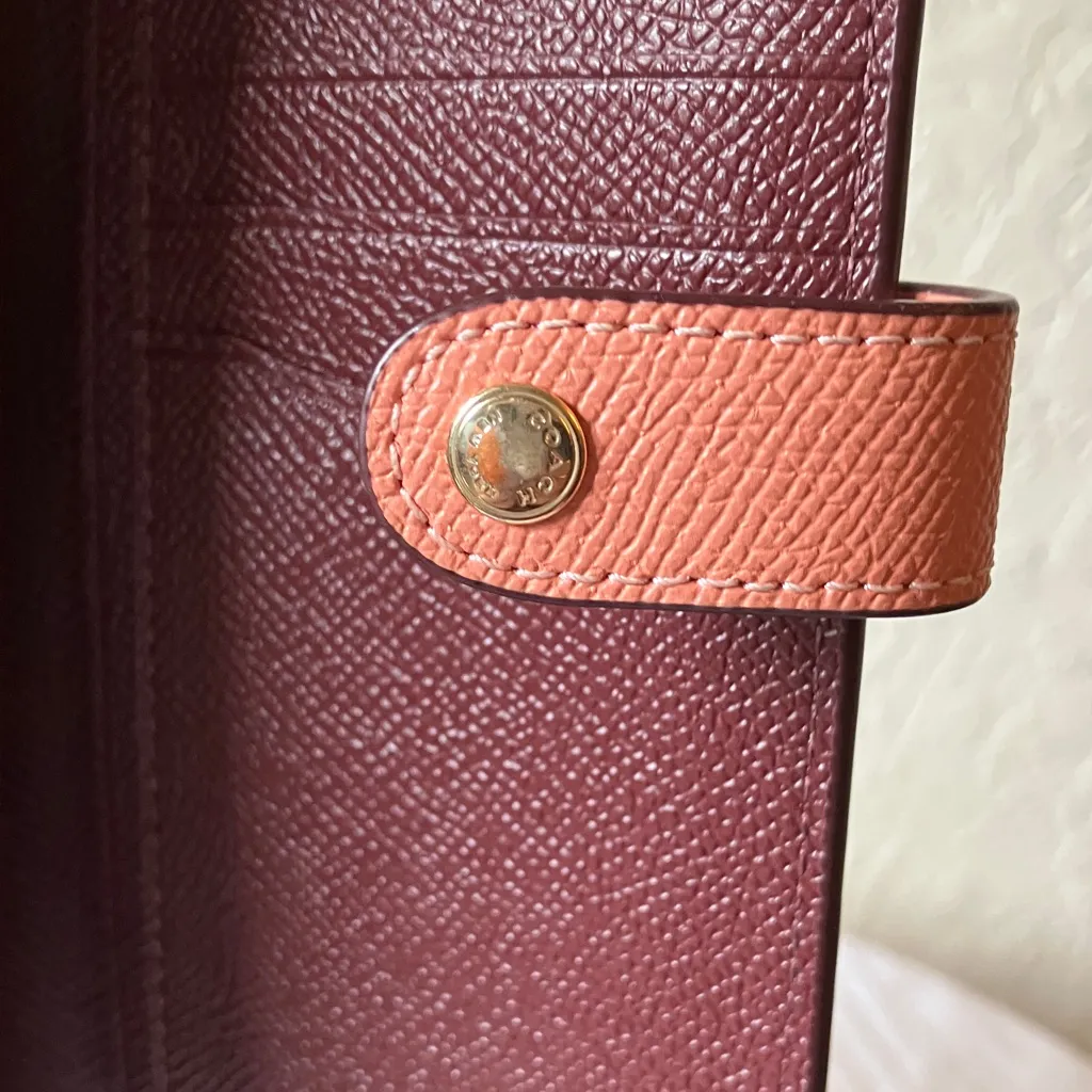 Coach: Coral Bifold Wallet - Image 11