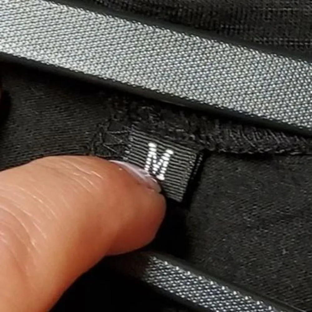 Black medium Sleeveless Tunic. LTOP293 - Image 3