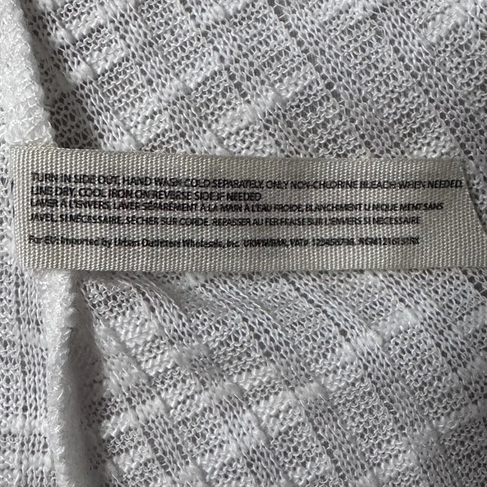 NWOT  Aura Layering Top Ivory Sheer Shirt Intimately Free; Medium - Image 9