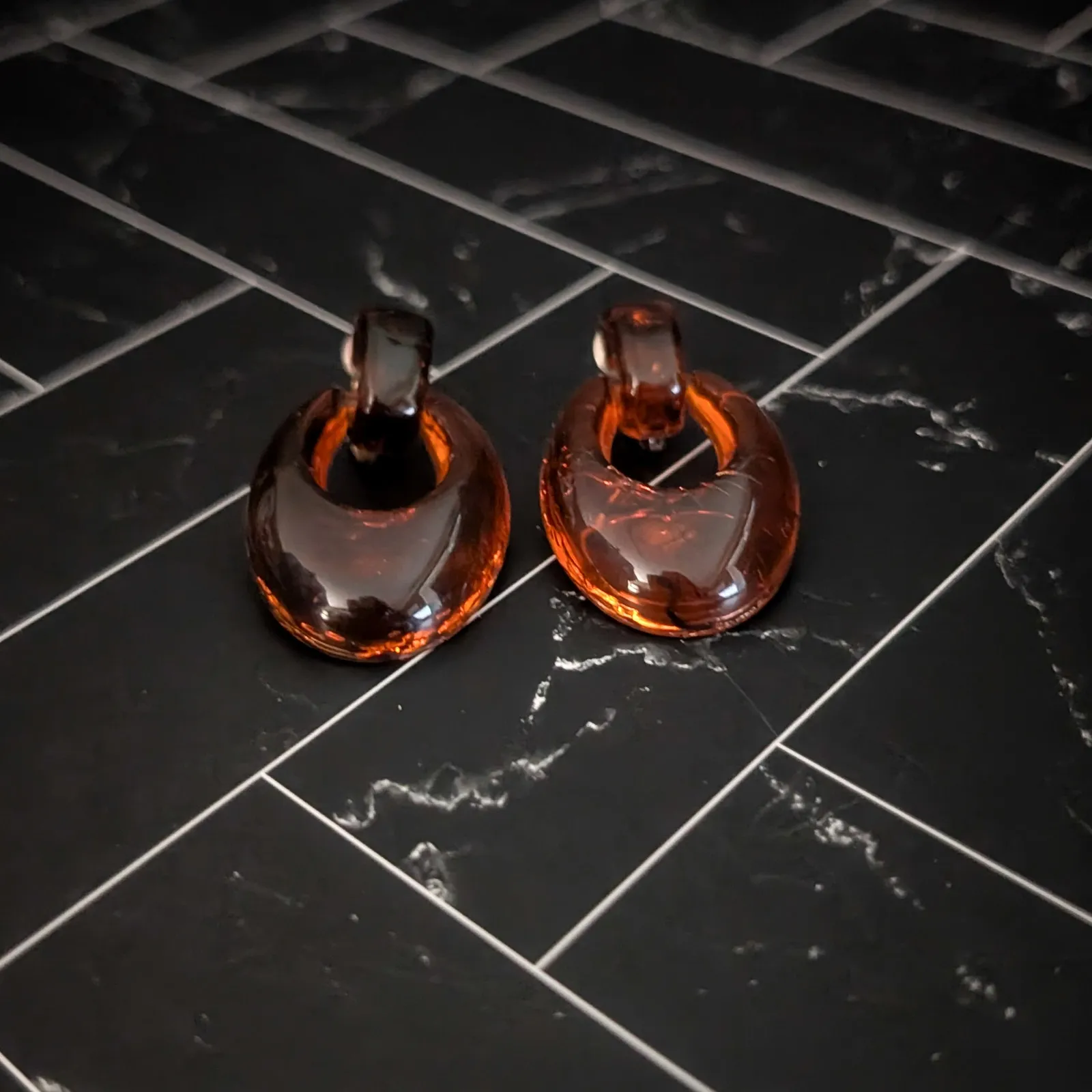 Vintage Clip On Earrings Dark Amber Tone Dangle - Image 10