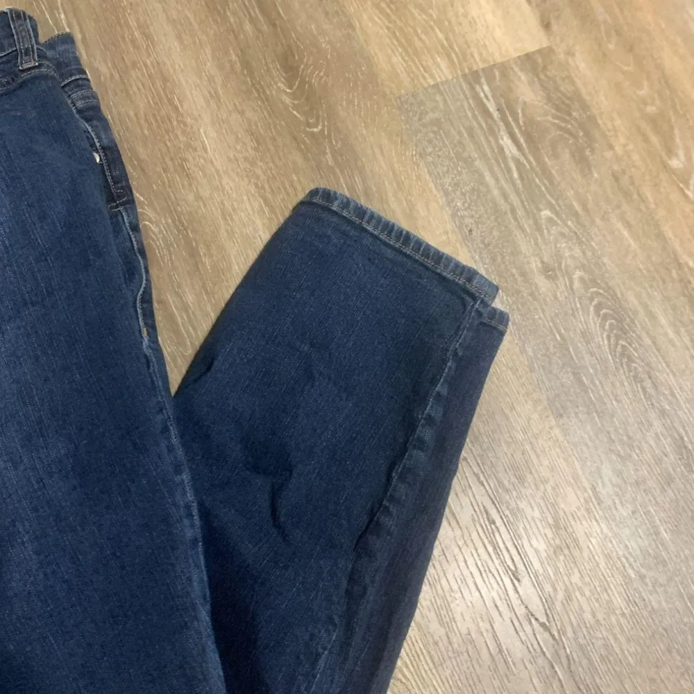 Torrid / 24 / Curvy Skinny Jeans - Image 4