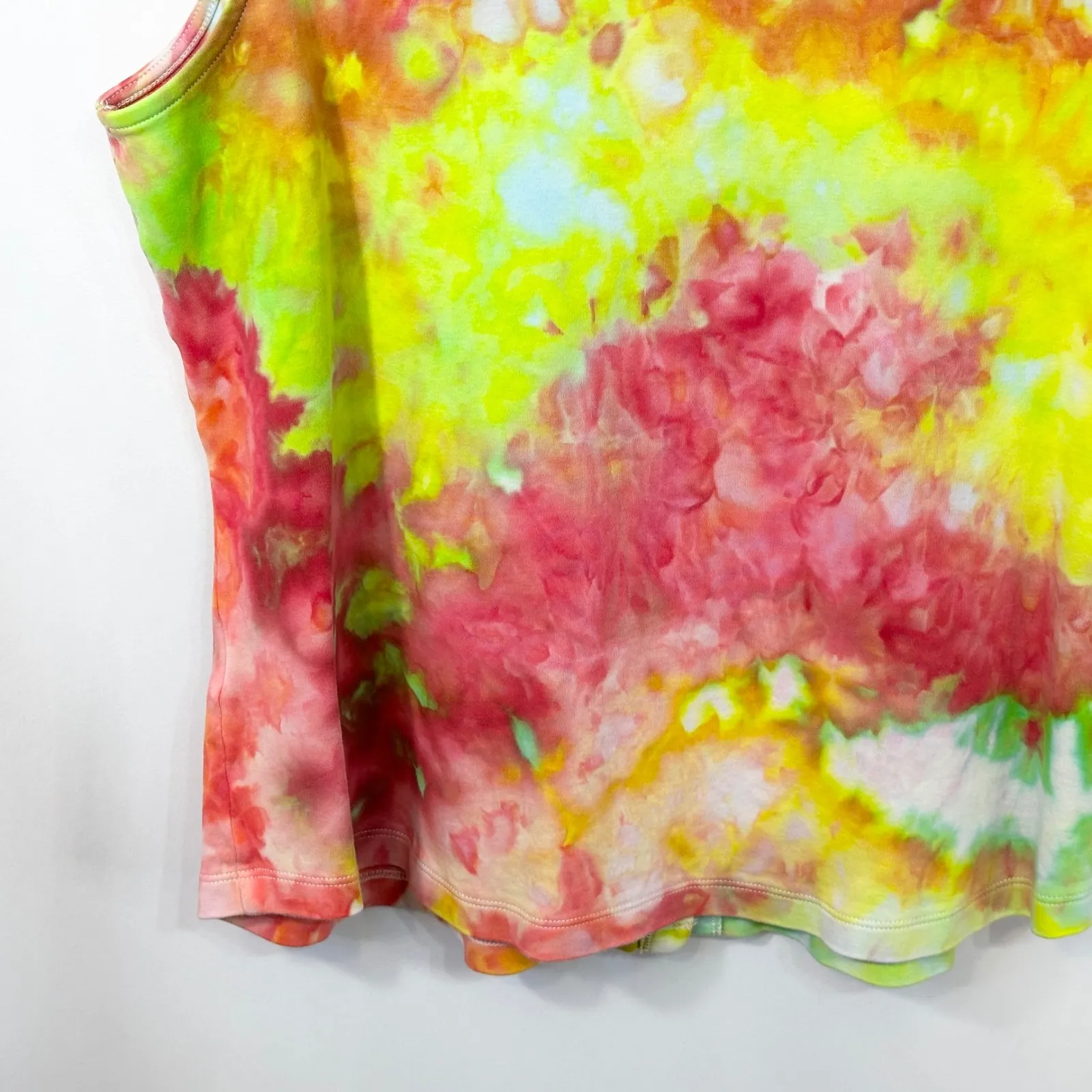 Isaac Mizrahi Large Top Handmade Tie Dye Green Red Sleeveless Collared 1735 - Image 10