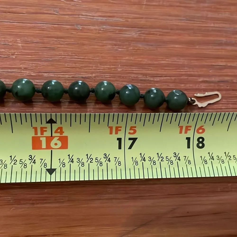 Vintage Jade Necklace ROC Republic of China 18 Inches Knotted Green - Image 5