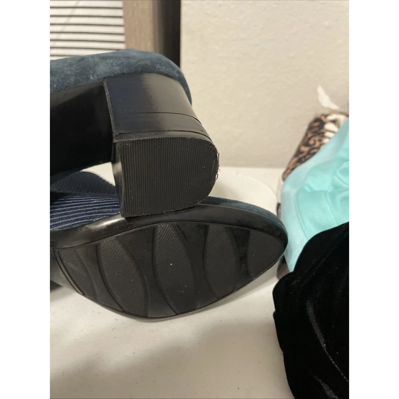 Van Eli Suede Ankle Booties Slip On Elastic Sz 8M Dk Blue NWOT - Image 10