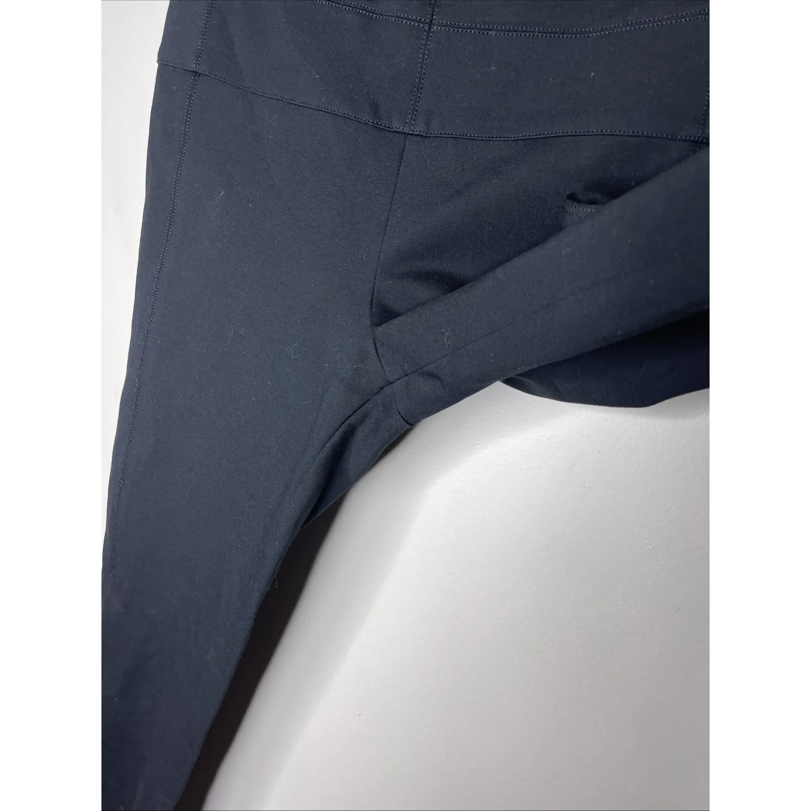 Veronica Beard Black High-Rise Ponte Back Zip Leggings Sz 6 - Image 7