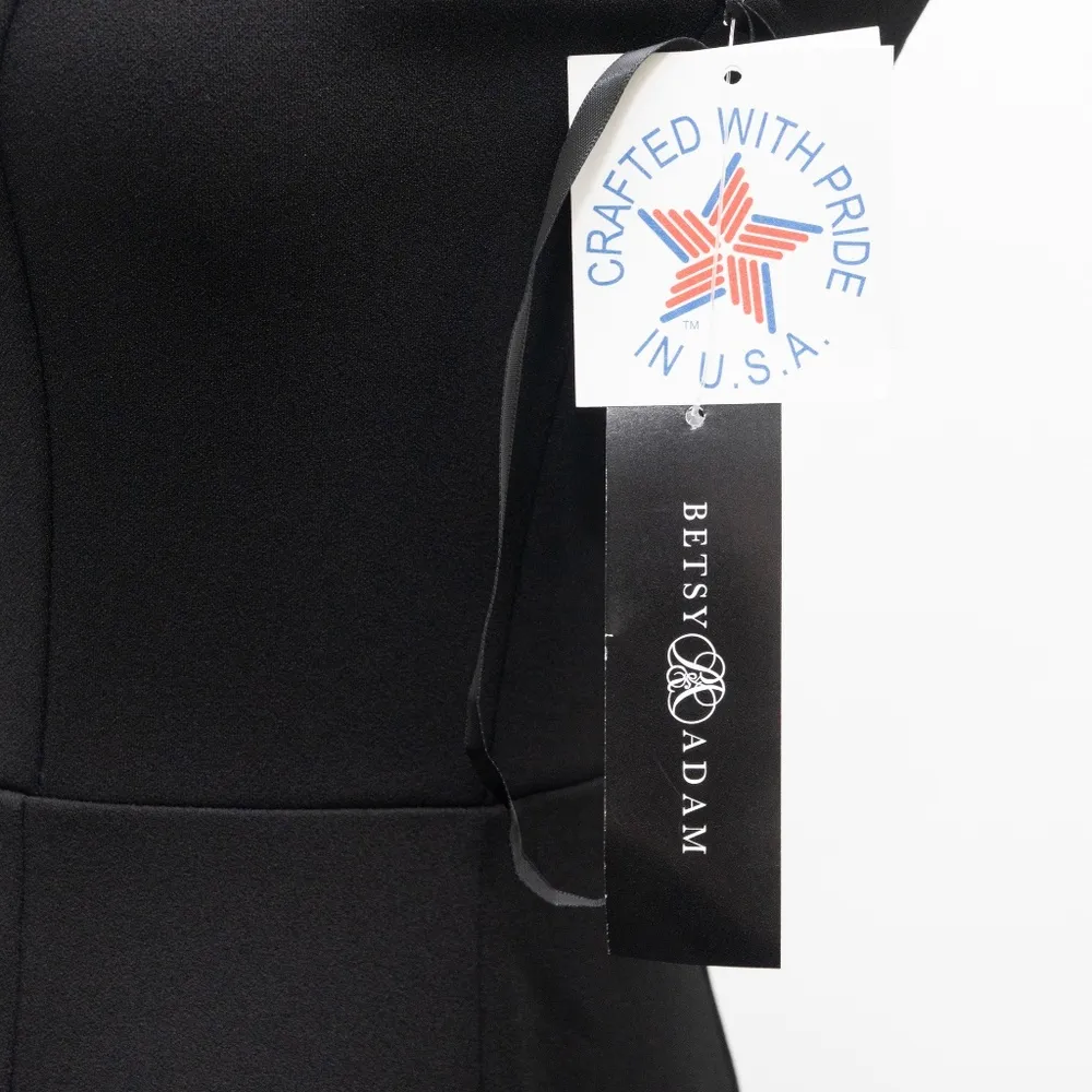 Betsy & Adam. Arielle Scuba Crepe Ruffle Slit Gown. - Image 8