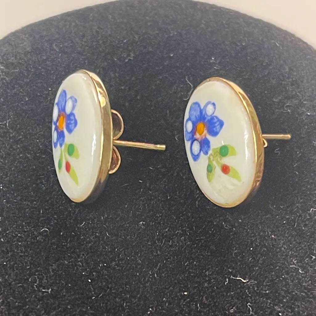 Vintage porcelain forget me not necklace earrings set blue flowers gold chain - Image 3