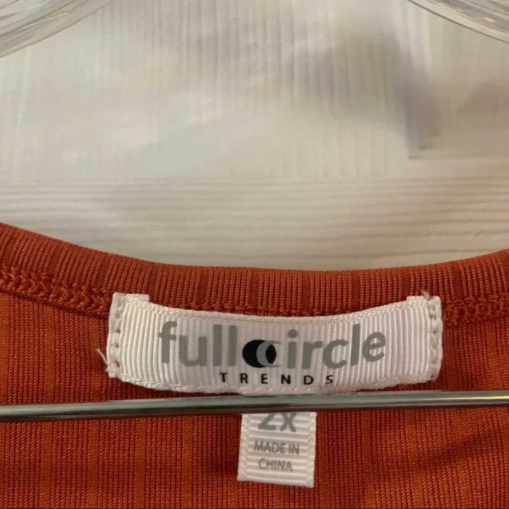 Full Circle Trends  Orange Scoop Neck Tee size 2X - Image 2