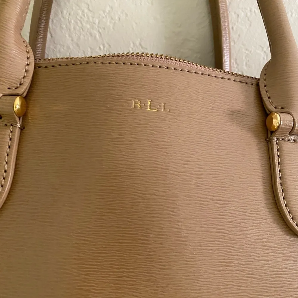 Lauren Ralph Lauren Leather Newbury Tan Tote Bag. - Image 5