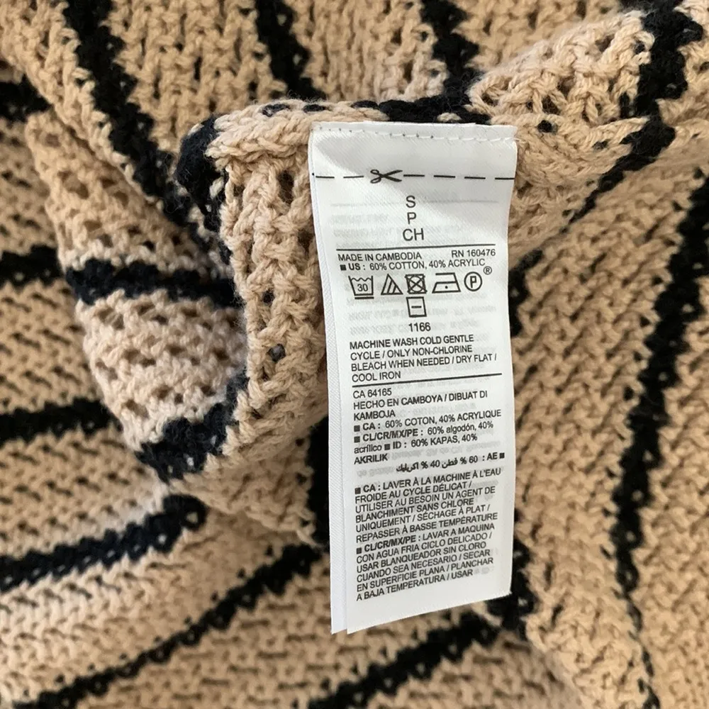 Old navy stripe sweater - Image 3