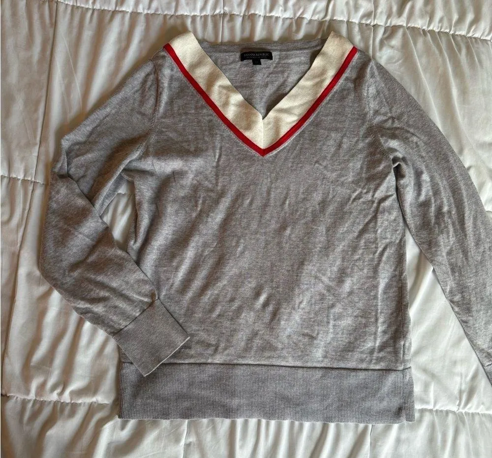 NWOT Banana Republic 100% Merino Wool Varsity Sweater in Medium - Image 6