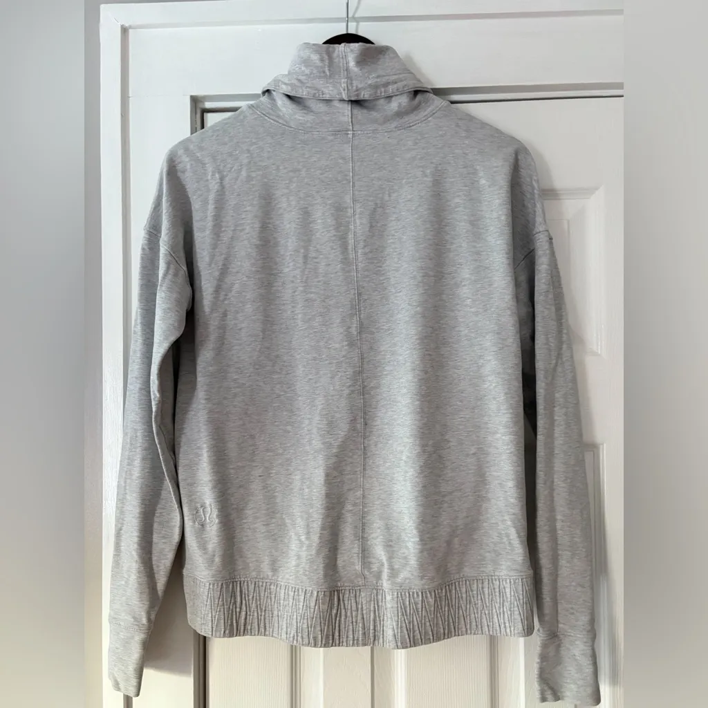 Lululemon Gray Turtleneck Sweatshirt With Kangaroo Pocket Size 6 EUC - Image 2