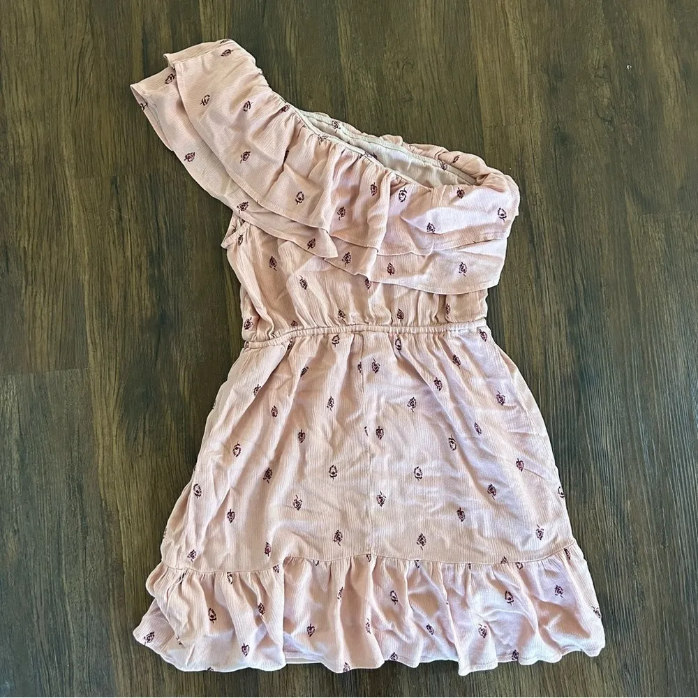 🦋Mossimo Supply Co. Pink One Shoulder Ruffle Mini Dress Size Medium - Image 2