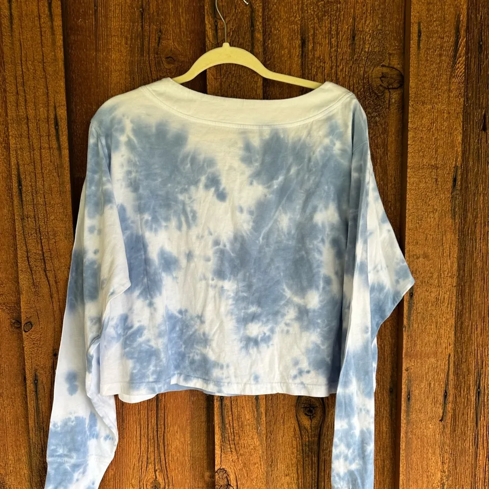 Disney NWT Marie  long sleeve - Image 4