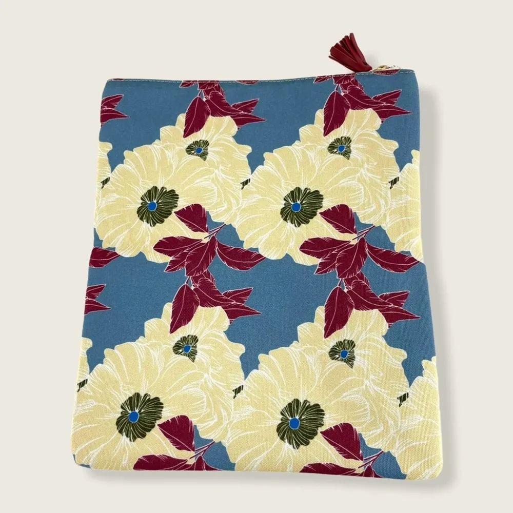 Rachel Pally Cream Blue Floral Vegan Fold Over Reversible Tassel Zip Clutch - Image 2